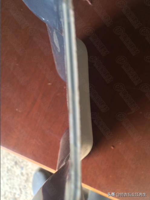 白底樹脂瓦質(zhì)量好？揭開各白底樹脂瓦的秘密，曝光真相，還原事實(shí)