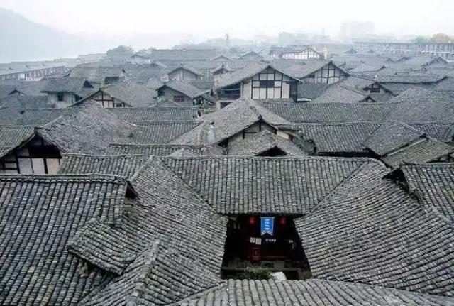青瓦灰墻，高瓴飛檐，處處消磨時(shí)光