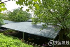 用了劣質(zhì)樹(shù)脂瓦后悔了一分錢(qián)一分貨